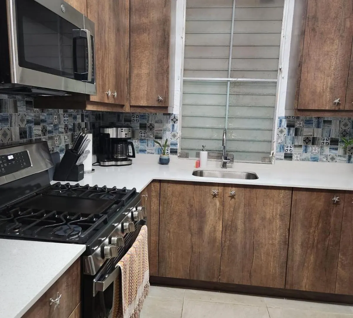 Private Pool Large Yard Minutes To Beach Or Ferry Ceiba